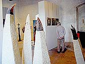 Galerie esk kultury v Mselnici, zahjen novho ronku vstav Agentury eskho keramickho designu. 1.5.2001, foto: Lubor Mrzek