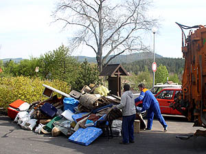 Holubov 2005, svoz velkoobjemovho a nebezpenho odpadu, 14. 5. 2005