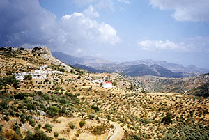 Krta - pejezd horami z Lassiti do Agios Nicolaos