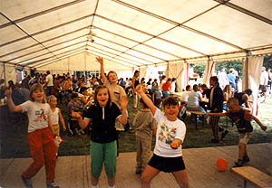 Keme 2002 - Oslava Mezinrodnho dne dt