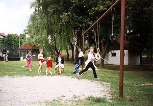 Keme 2002 - Oslava Mezinrodnho dne dt