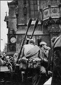 21. srpen 1968 na Staromstskm nmst, historick foto