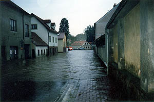 Keme 2002 - zplavy, Budjovick ulice