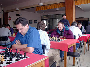 Keme 2002, souboj achist Sokola Chvaliny A a K .Krumlov Av restauraci ve Kemi
