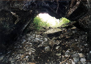 Holubovsk jeskyn - Boinka, Pohled ven z nejvchodnj toly, stav na jae 2002