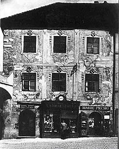 Nmst Svornosti . p. 3, klasicistn podoba prel, zdroj: fond fotografi Regionlnho muzea esk Krumlov, ped r. 1925