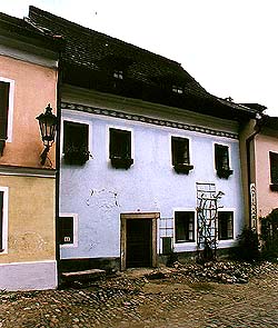 Parkn . p. 112, pohled z ulice Parkn