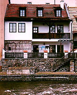 Parkn . p. 118, pohled od eky Vltavy