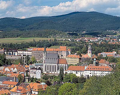 Pohled na esk Krumlov a horu Kle z Kov hory, foto: Libor Svek