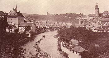 esk Krumlov, eka Vltava s vory, historick foto 
