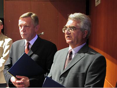 Starosta msta Kaplice Mgr. Ferdinand Jiskra a starosta msta Freistadt Josef Mhlbachler