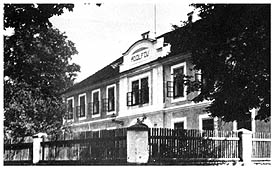 Gesellschaftshaus in Adolfov, historisches Foto