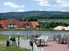 Holubov, Erholungsteich, im Hintergrund mit Kle, Foto: Jan K