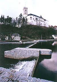 Jez na ece Vltav v Romberku nad Vltavou