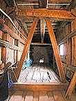 Zmek esk Krumlov, interir technickho mezipatra Pl᚝ovho mostu, 2001, foto: Lubor Mrzek