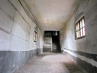 Zmek esk Krumlov, spojovac chodba, sek u medvdho pkopu na I. ndvo zmku, interir, 2001, foto: Lubor Mrzek